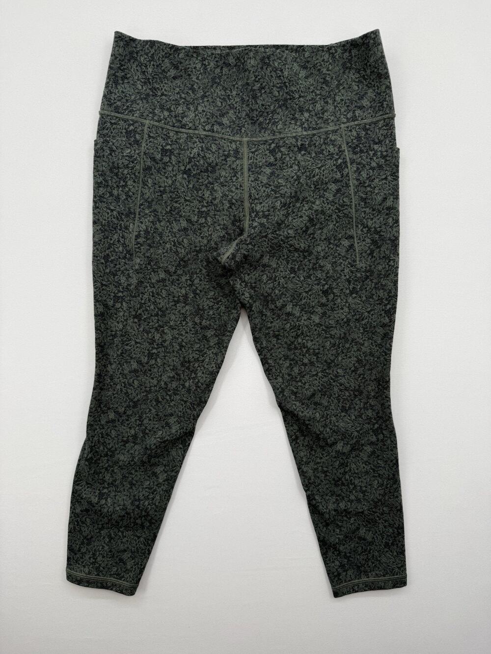 Athleta‎ Women 21” Salutation Pocket 7/8 Tight Textured 599741 Green Size Large
